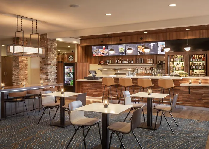 Hotel Courtyard By Marriott